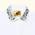 Le Fleur Gemstone Round Collar T-Shirt